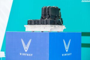 Nên mua đứt hay tiếp tục thuê pin xe máy điện của Vinfast kể từ tháng 07/2023
